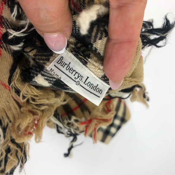 Vintage Burberry’s London Nova Check Plaid Tan Wool Fringe Scarf - Picture 2 of 16